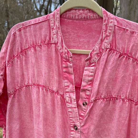 Washed Pink Button-Down Short Sleeve Dress Shirt - Picture 3 of 8